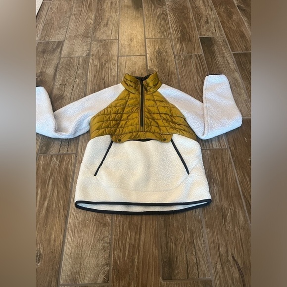 Mountain Hardwear Women's Altius Hybrid Pullover - Picture 2 of 5